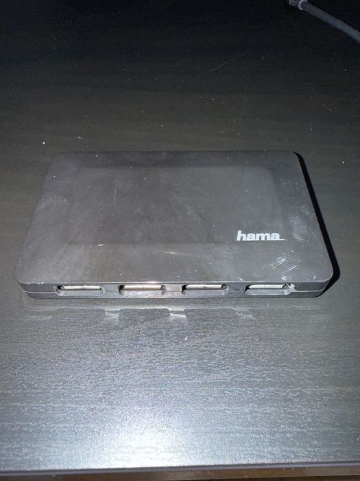 Pachet hub-uri USB – Hama + Satechi USB-C (pentru laptop)