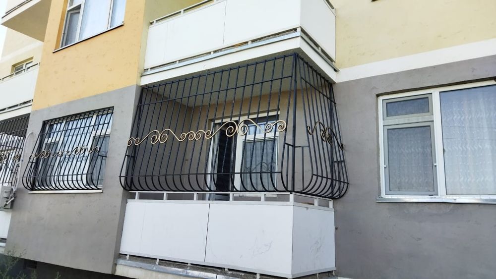 Навесы, односкатные, арочные, полуарочные.