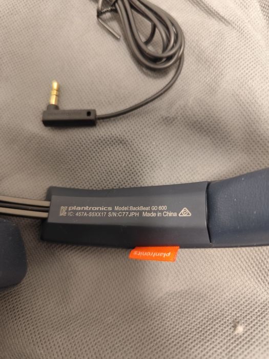 Căști over the ear Plantronics Back Beat GO 600 că noi