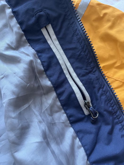 Продам детскую  кцртку с капюшоном