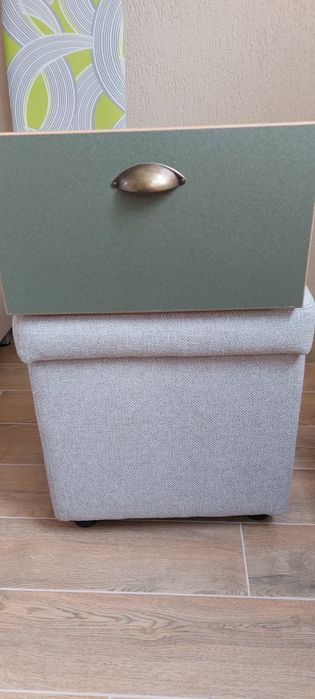 Продавам дървени чекмеджета