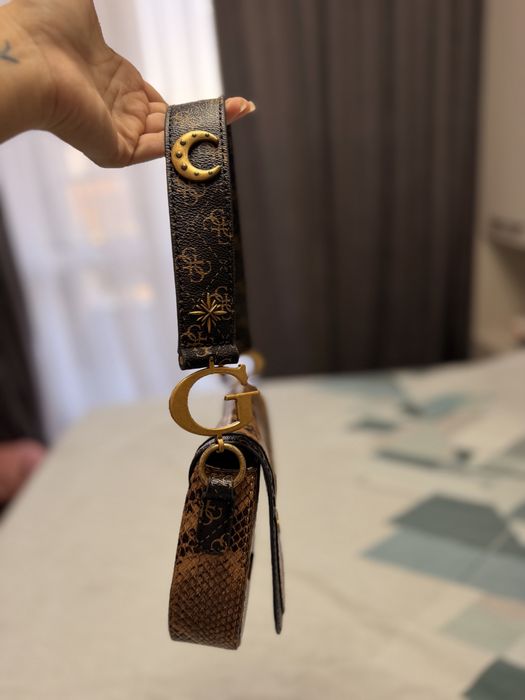 Дамска Чанта Guess
