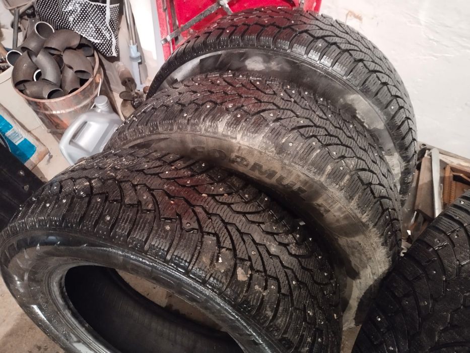 Продам шины R17 зимние