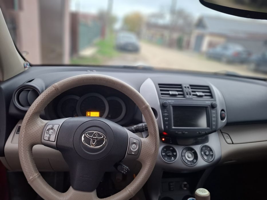 Se vinde Toyota RAV4 , an 2007, motor 2.2 D-CAT diesel