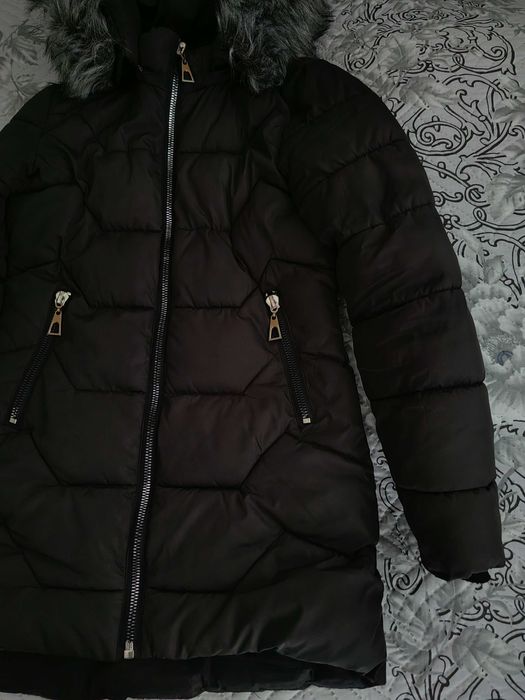 Дамско зимно яке с качулка