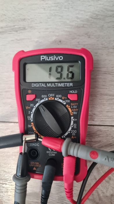 Incarcator HP și Delta Electronics