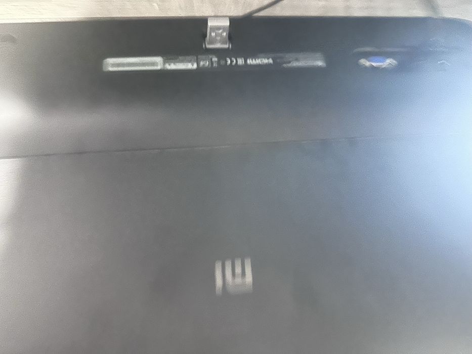 Монитор с разбитой матрицей