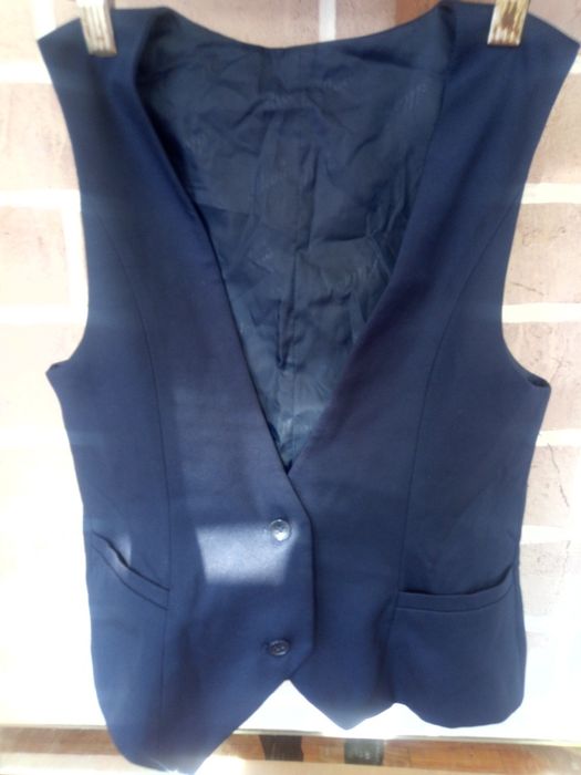 Продам школьный сарафан и желет