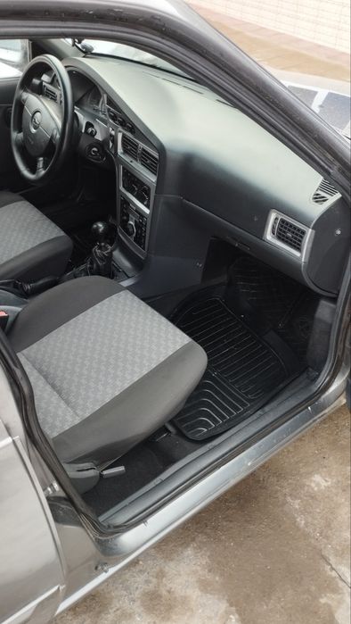 Nexia 2 1.6 srochna sotiladi