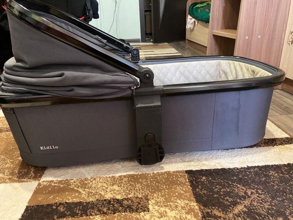 Продам : Коляска универсальная kidilo 3 в 1