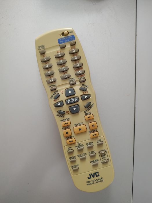 DVD player JVC  + 4 диска