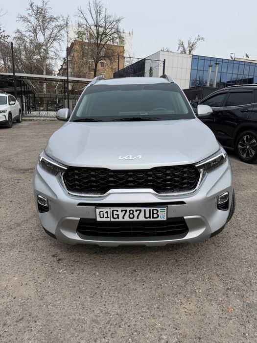 Продается KIA Sonet 2024, фулл, 16000 км, краска чистая 100%,тонировка