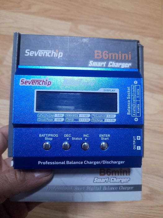 Vând încărcător B6mini bateri litium 6 s RC