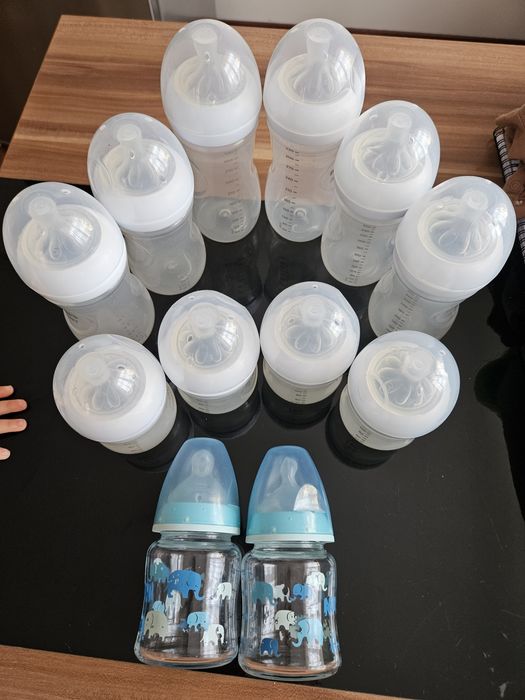Шишета за хранене мляко Philips Avent за новородени 0+ и комплект четки за почистване