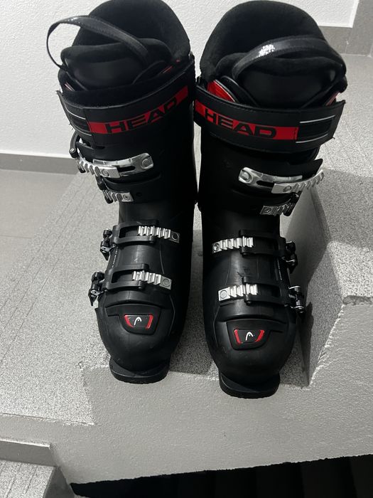 Продавам ски обувки HEAD.