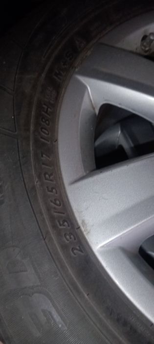 7p6601025 jante aliaj VW Touareg 2 anvelope 235 65 R17 dot  2216 m+s