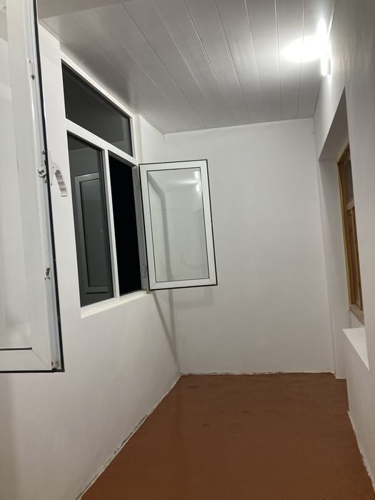 Nurobod kvartira sotiladi