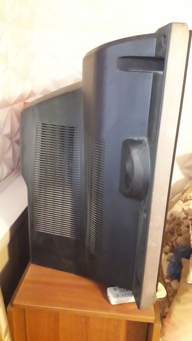 Цветной телевизор.