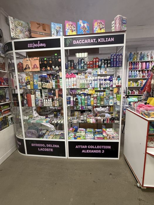 Продам витрины стекло