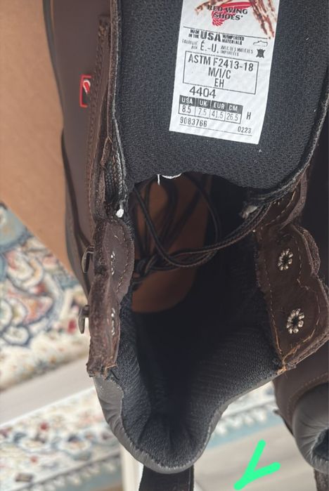 Продается спец ботинки