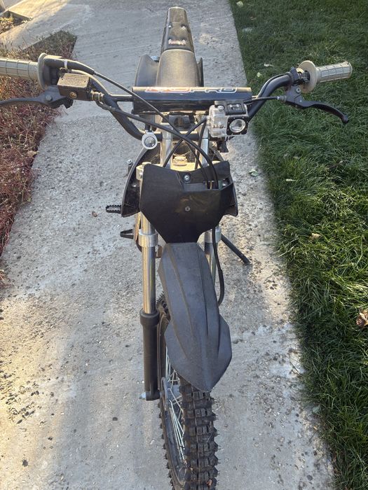 Vând motocicletă copii