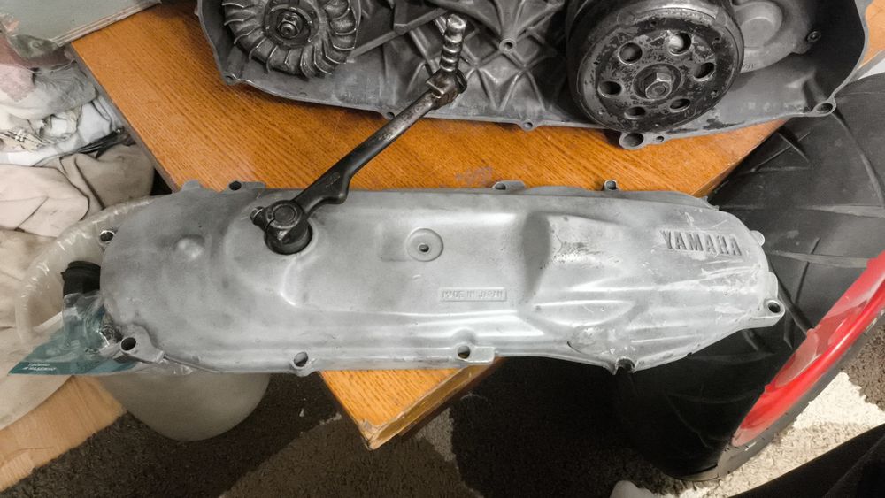 продам крышку вариатора бвс, чамп, спай, слайдер