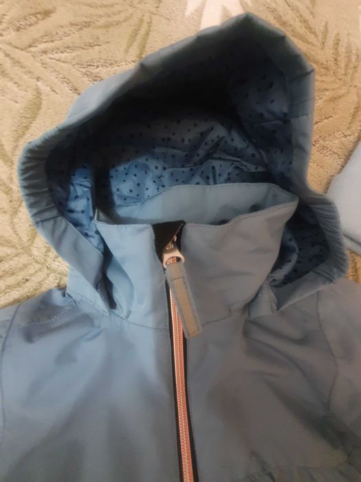 Плащ фирменный  на девочку 2-3 года