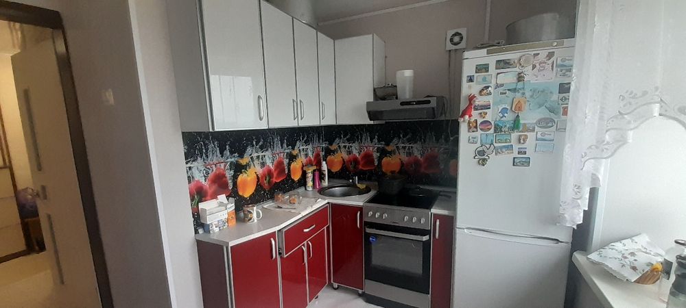 Продам 4 комнатную квартиру