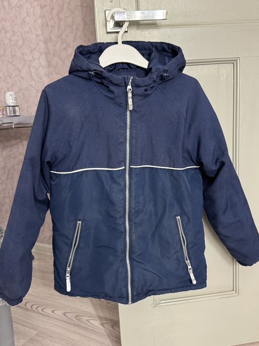 Продам куртки для мальчика