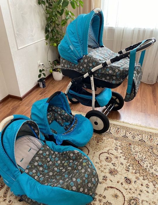 Продам коляску 3 в 1