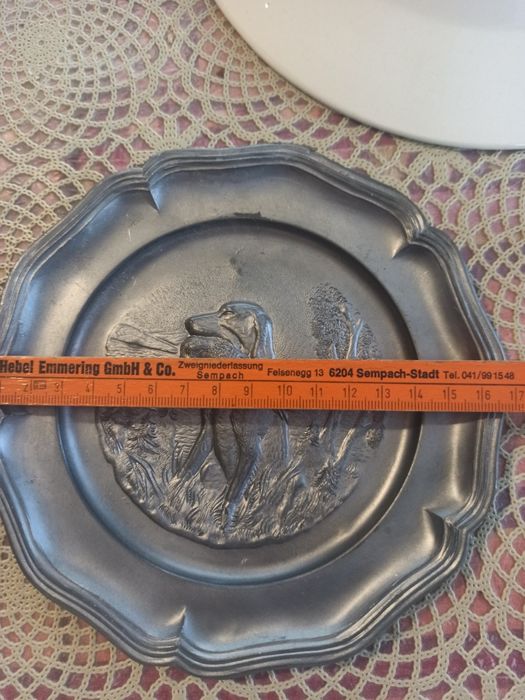 Чинии за стена антикварни