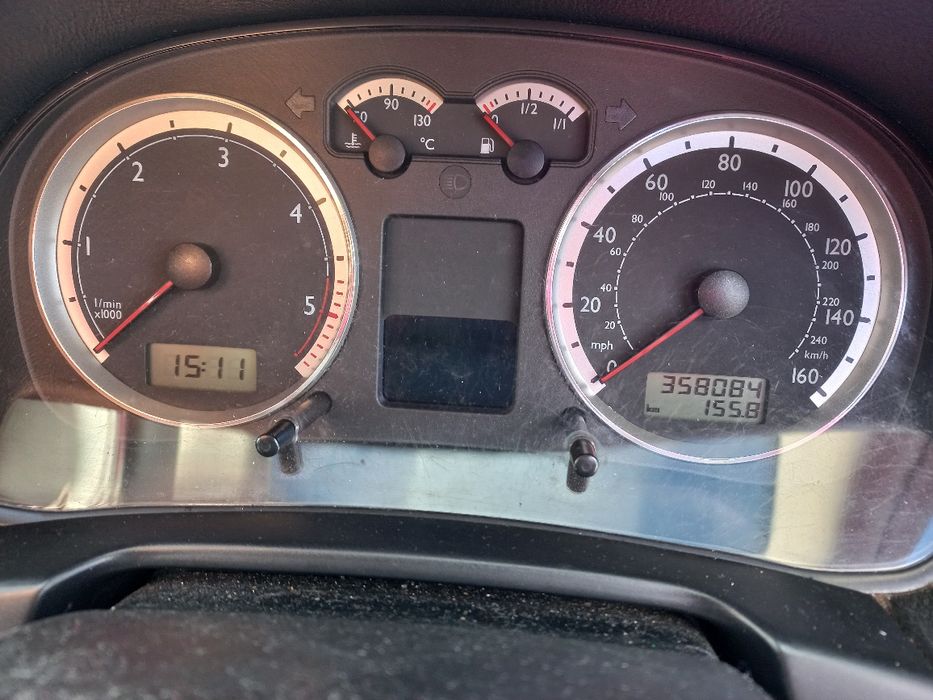 Продавам Фолцваген Бора