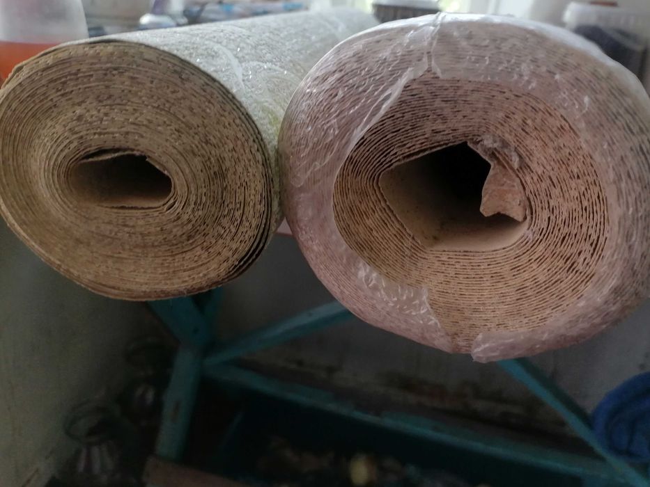 Продам обои 2000