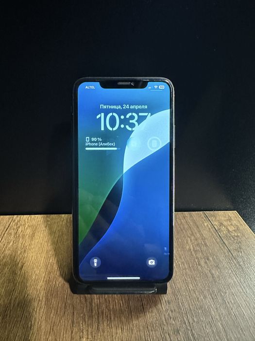 Продам Айфон 11 про макс 256гб