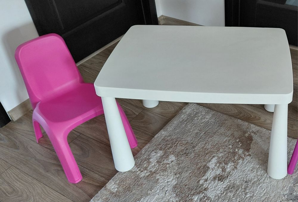 Masa copii ikea mammut si scaun roz