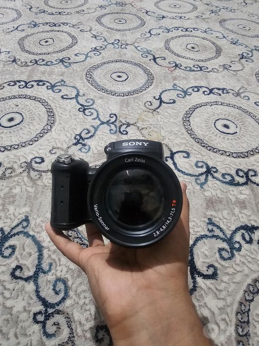 Fotoaparatlar sotiladi