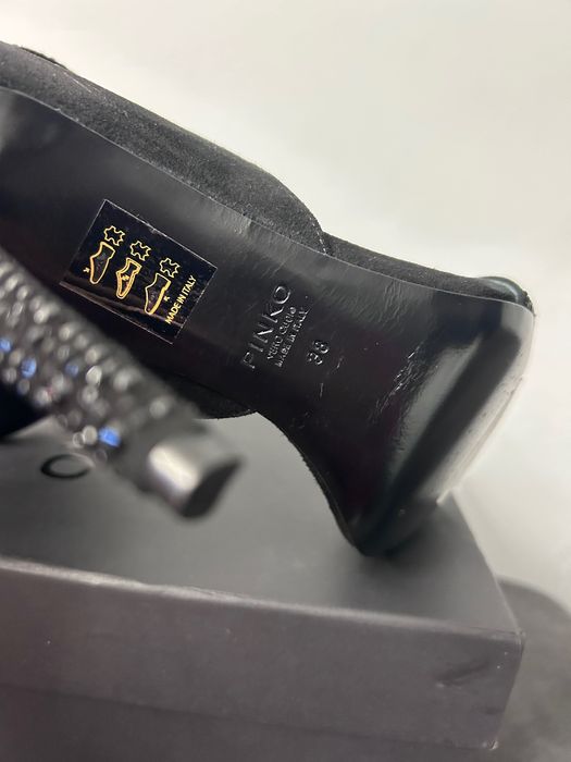 Сандали с камъни PINKO