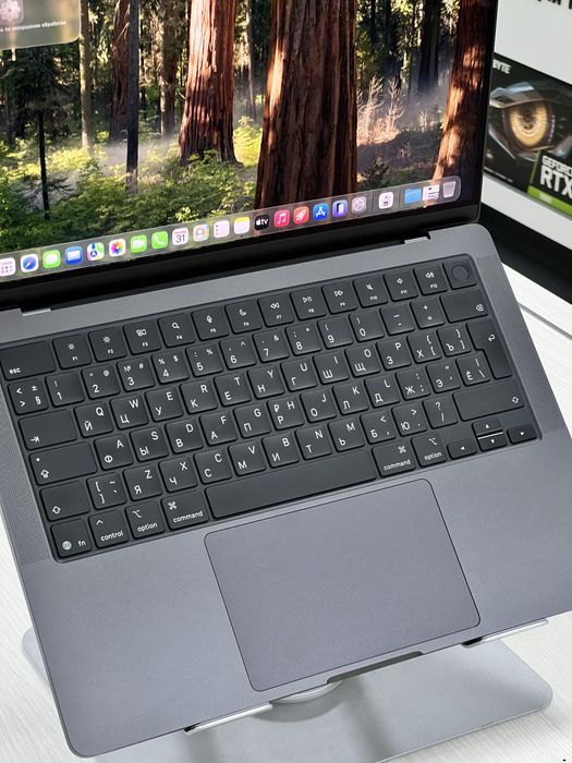 Свежий MacBook Pro M5 | акб 100%