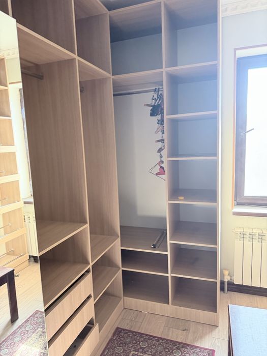 Продаи гардеробную