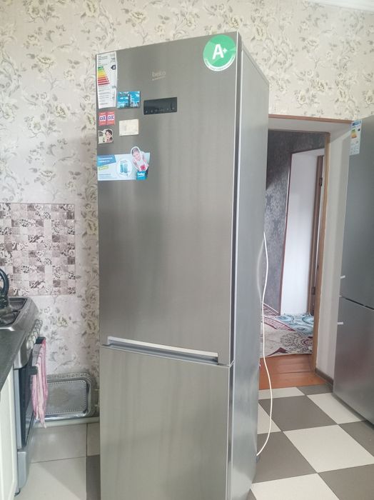 Прадаю холодильник