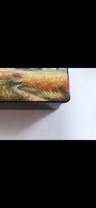 Лаковая шкатулка.