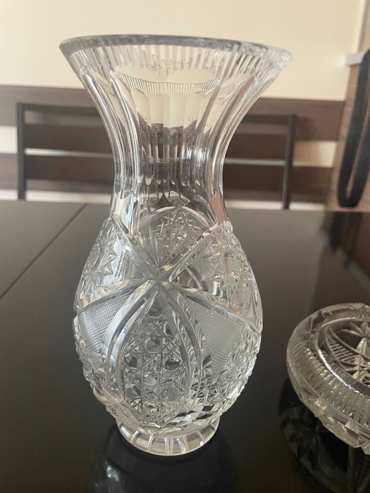 КРИСТАЛНА ВАЗА И ПЕПЕЛНИК