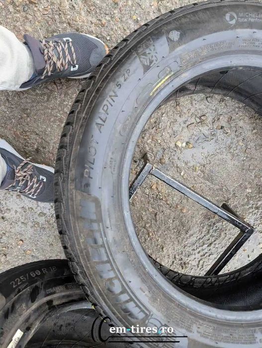 SET 2 Anvelope Iarna 225/60 R18 MICHELIN Pilot Alpin 5 ZP 104H - Runfl