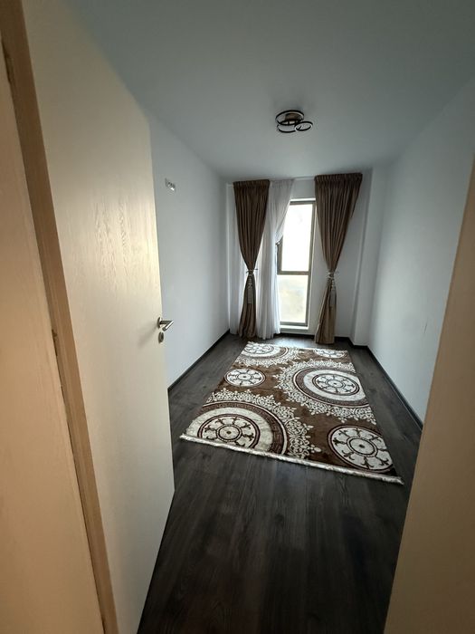 Inchiriez apartament 3 camere