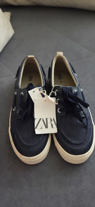 Продам детские мокасины Zara