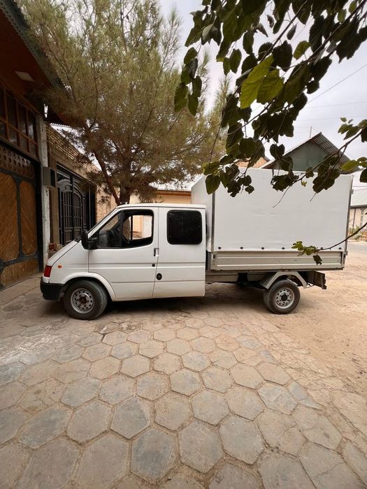 Ford sotiladi yili 1995