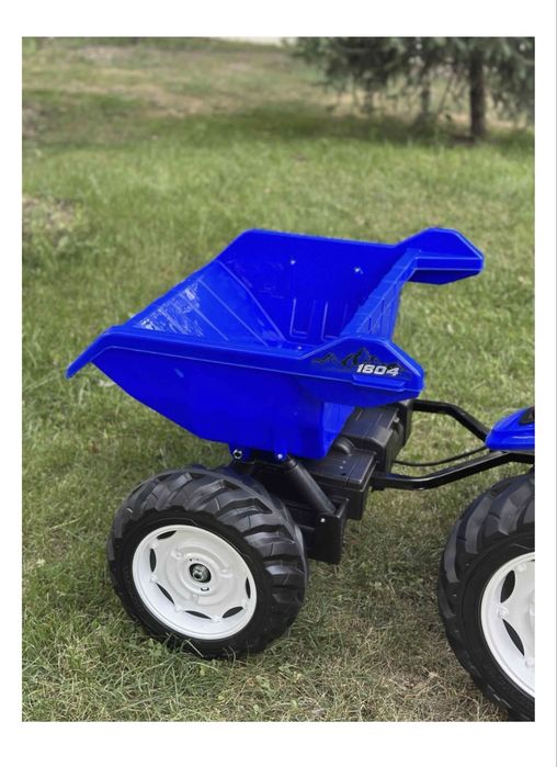 Продам трактор на аккумуляторе