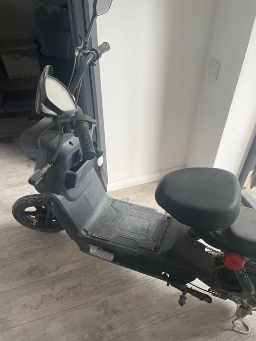 Электроскутер,танк