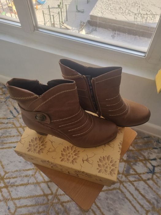 Продам сапожки  осенние  7000 тыс