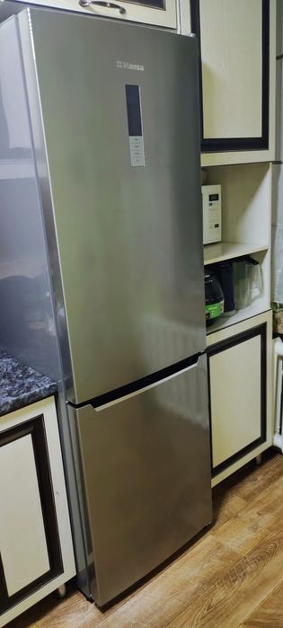 Продам холодильник Hansa новый